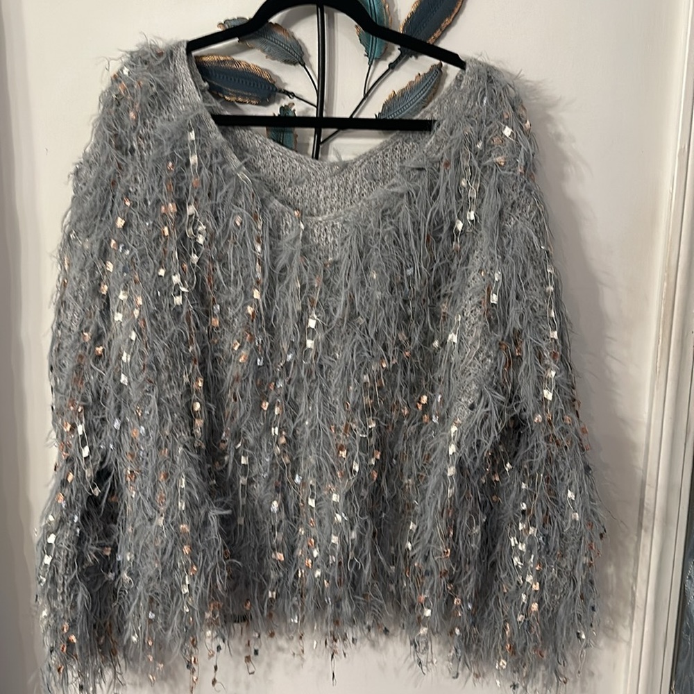 Women’s large gray sweater with sparkle